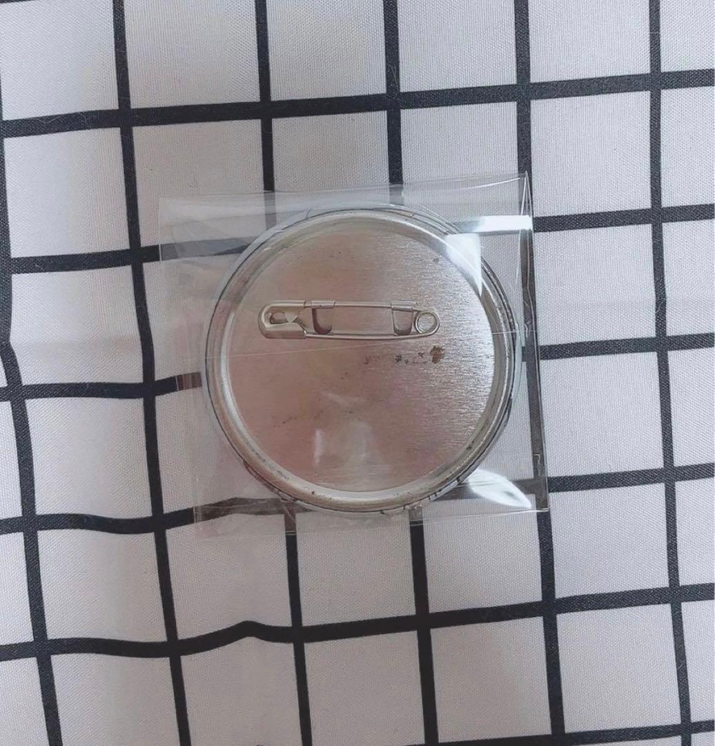 ブルーロック フラワーベア 凪 ファボテリア 缶バッジ アクスタ