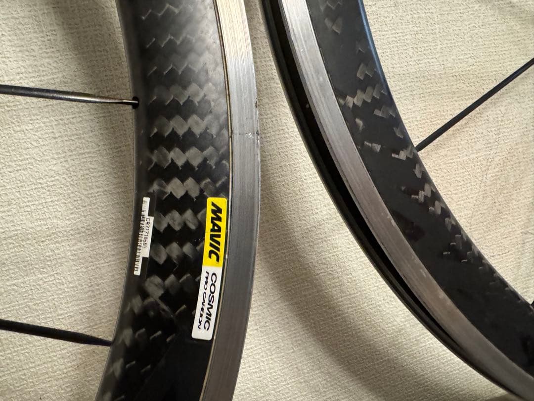 MAVIC COSMIC PRO CARBON クリンチャー