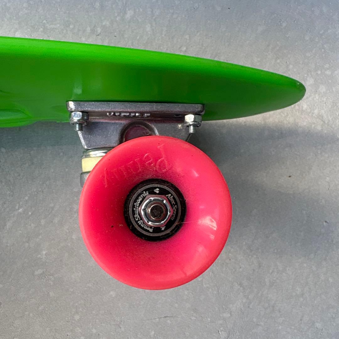 Pennyペニースケートボード 22インチ ABEC 7