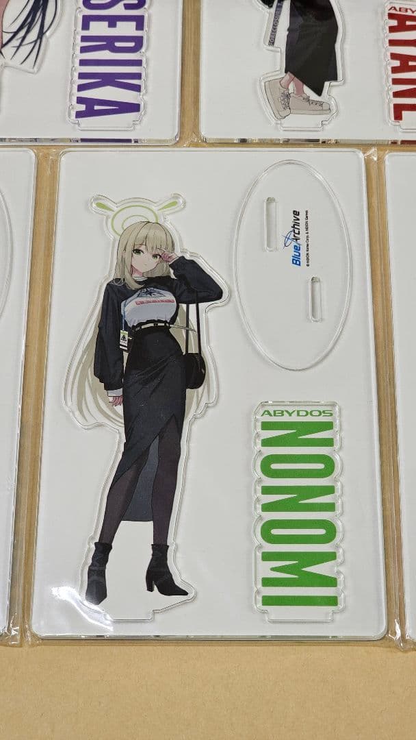 ブルーアーカイブ　アクスタ5人セット　韓国ポップアップストア　PEERコラボ