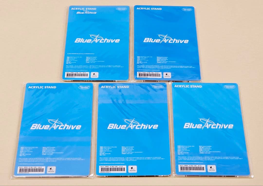 ブルーアーカイブ　アクスタ5人セット　韓国ポップアップストア　PEERコラボ