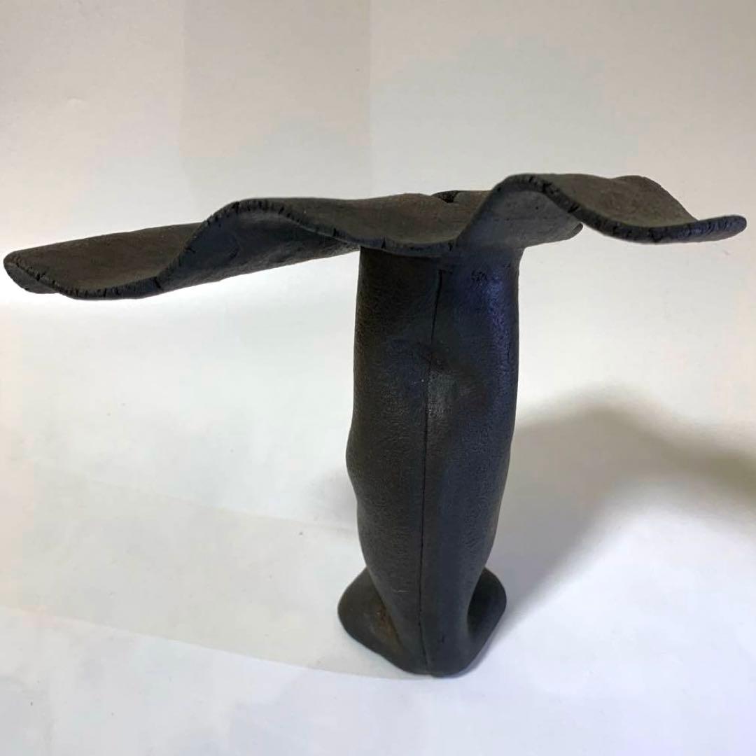 あらたにみさ子さん作　黒陶花入　銘「浮き雲」　共箱・共布・陶歴付