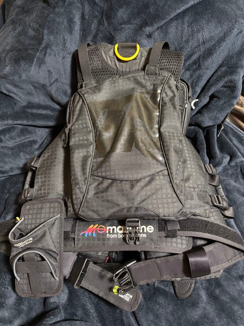 MAZUMEレッドムーンライフジャケットVIII 8th