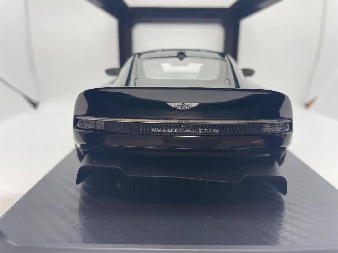 101-104 GT-Spirit 1/18 アストンマーティン Victor