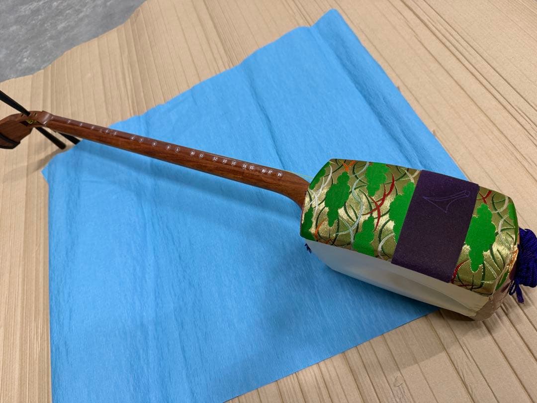 三味線本体 3弦 木製 花柄装飾