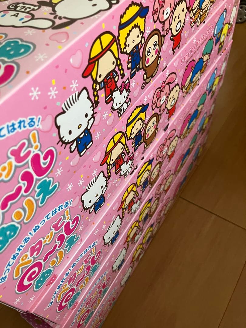 ビッグサイズ！お得10箱セット　サンリオキャラクターズ　ペタッと！ロールぬりえ