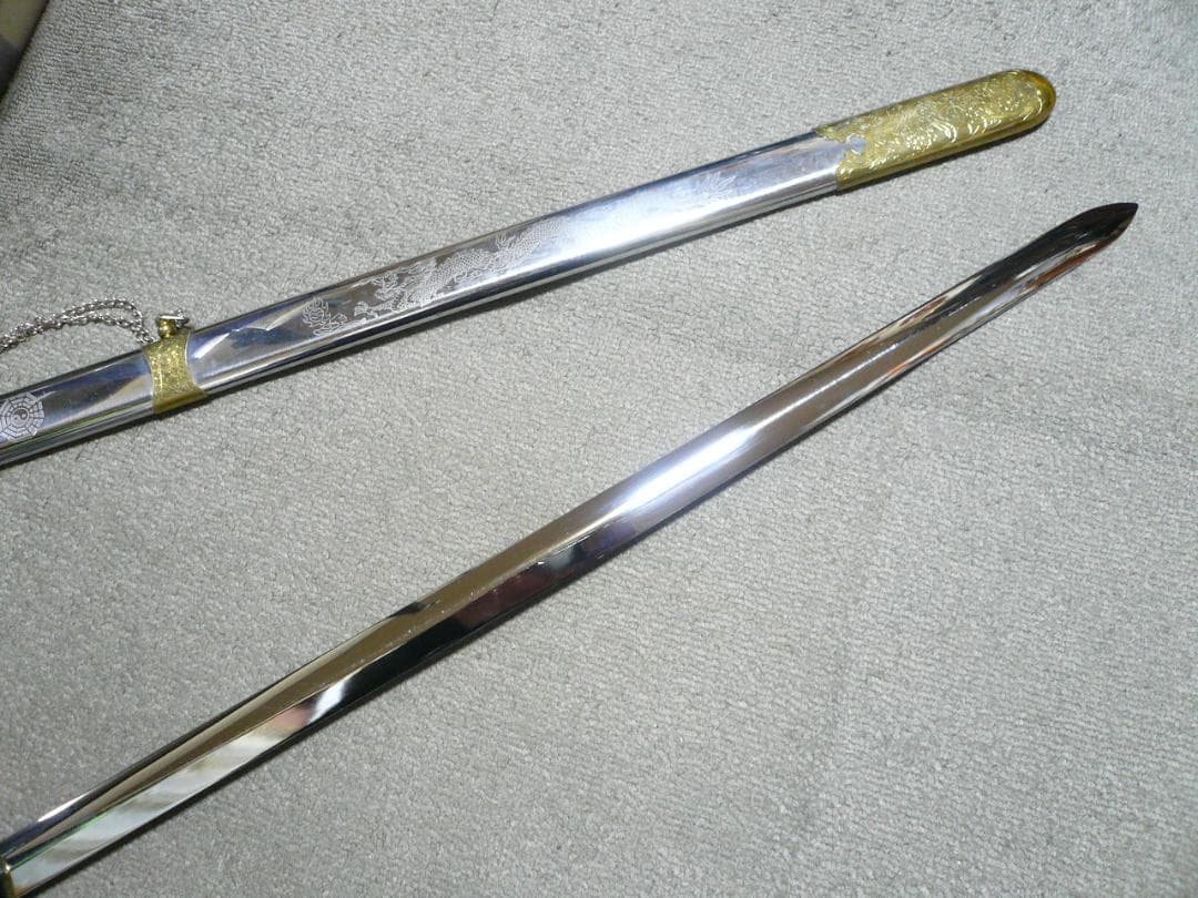 中国剣 レプリカ 模造刀 金属鞘 糸巻柄 真鍮 龍彫り 太極剣