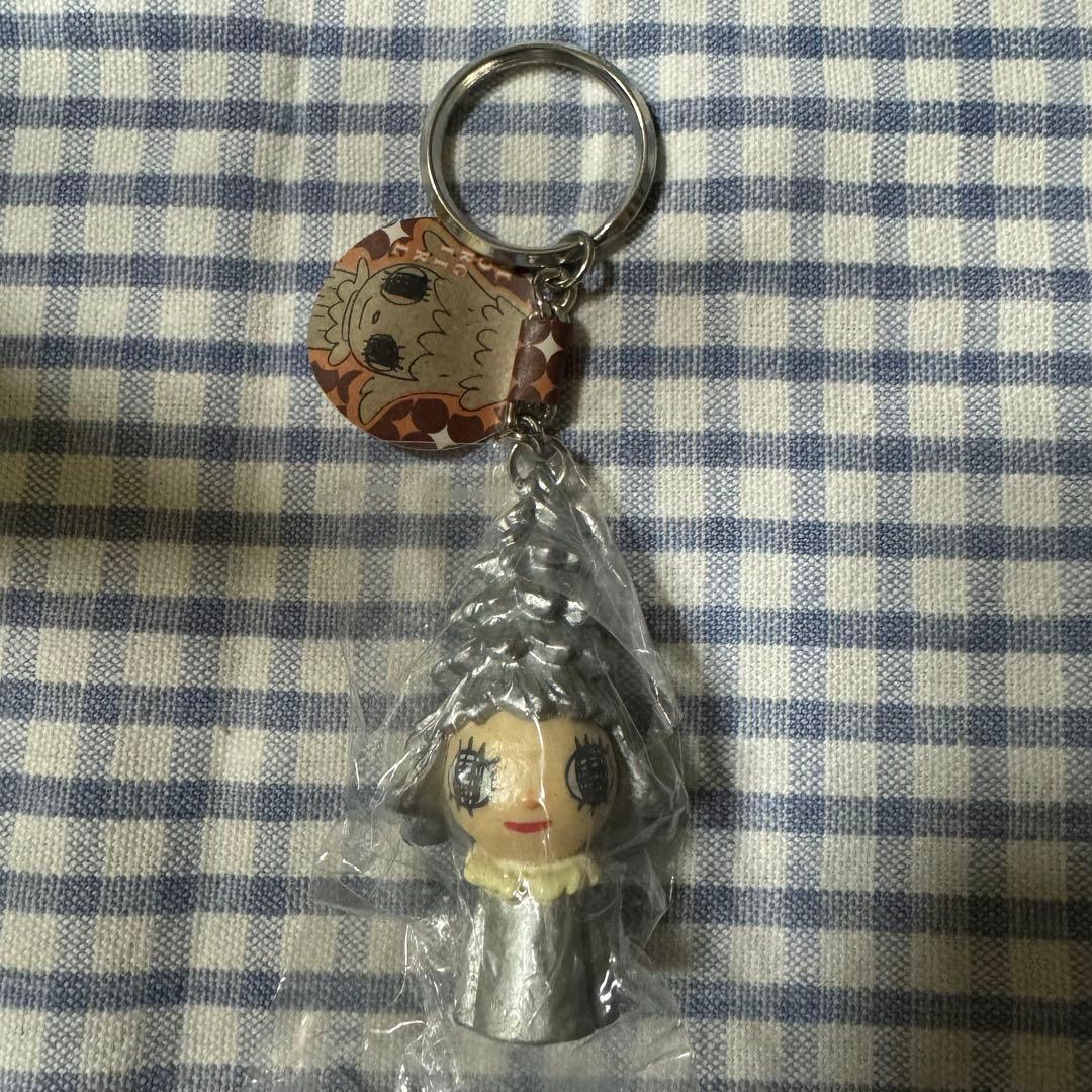 奈良美智 森ガール キーホルダー 横浜美術館 シルバー 銀