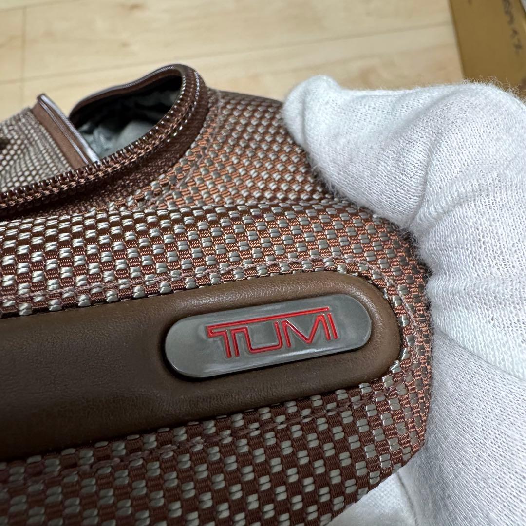 【新品同様】TUMI トゥミ トラベルキット ポーチ 22190 ブラウン