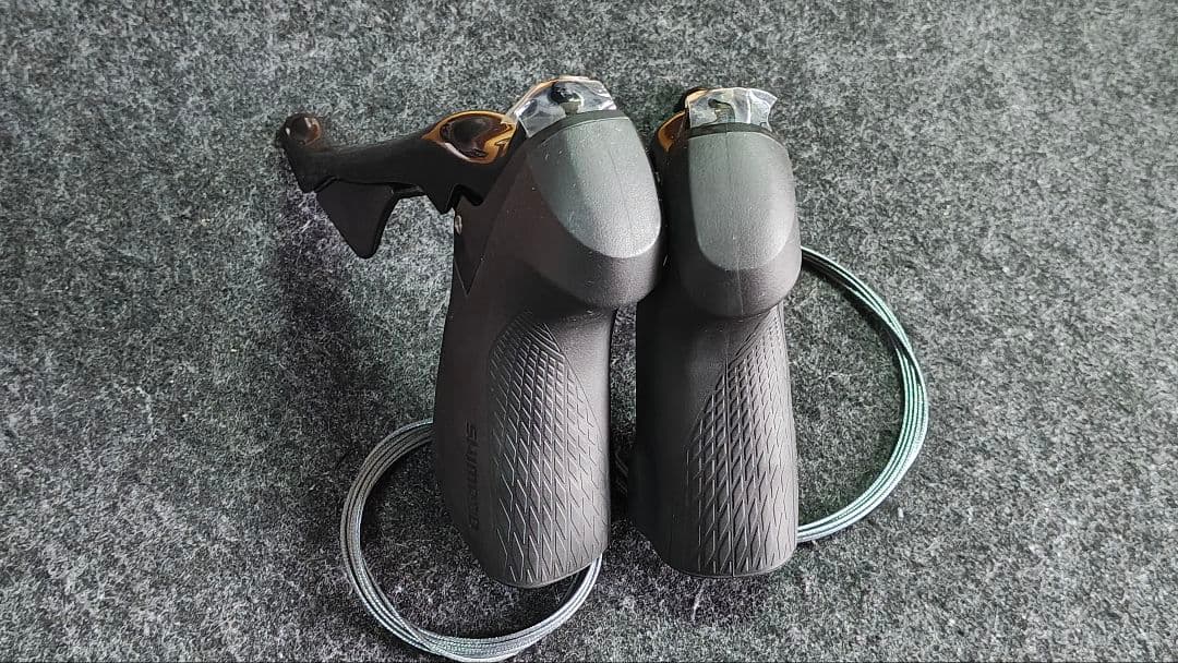 未使用 シマノ 105 ST-R7000 シフトレバー 11速 機械式