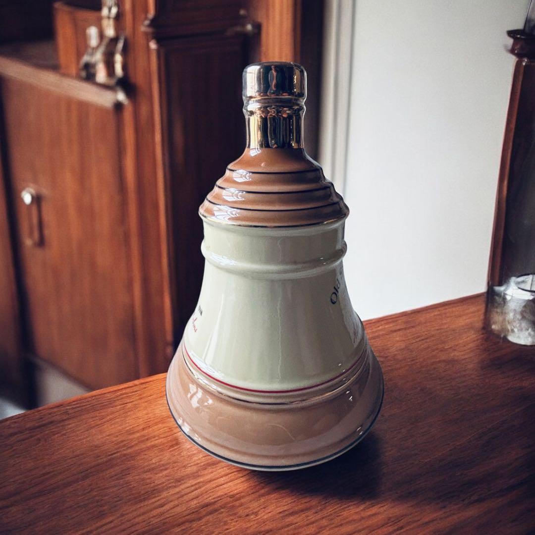 1970年代 BELLS ベルズ スコッチウィスキー ベル型陶器 未開栓 箱付
