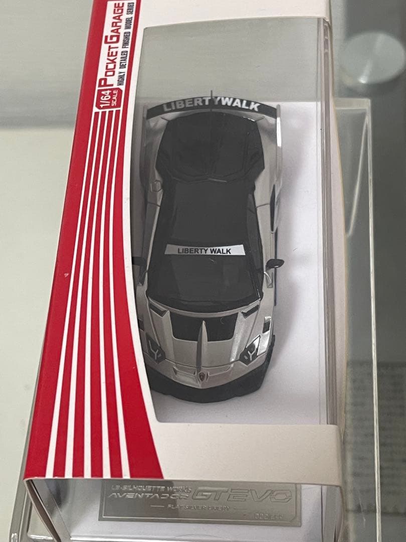 Fuelme Models LBWK ランボルギーニ　アヴェンタドール 1/64