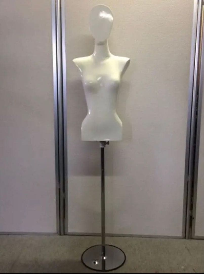 稀有品婦人用トルソー・ボディ・マネキン・白