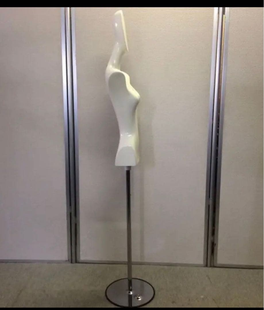 稀有品婦人用トルソー・ボディ・マネキン・白