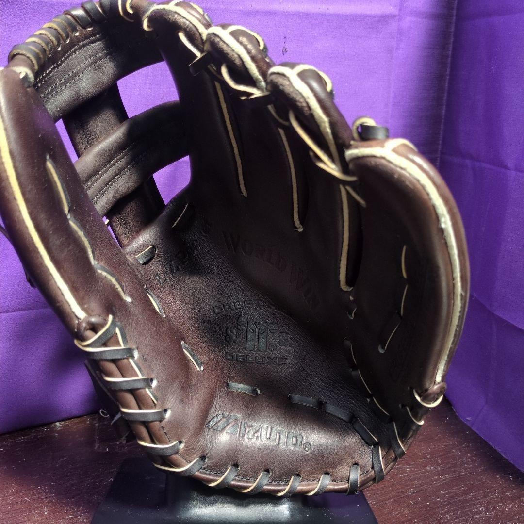 超美品　ミズノ　ワールドウィン　オールラウンド用　軟式用グローブ