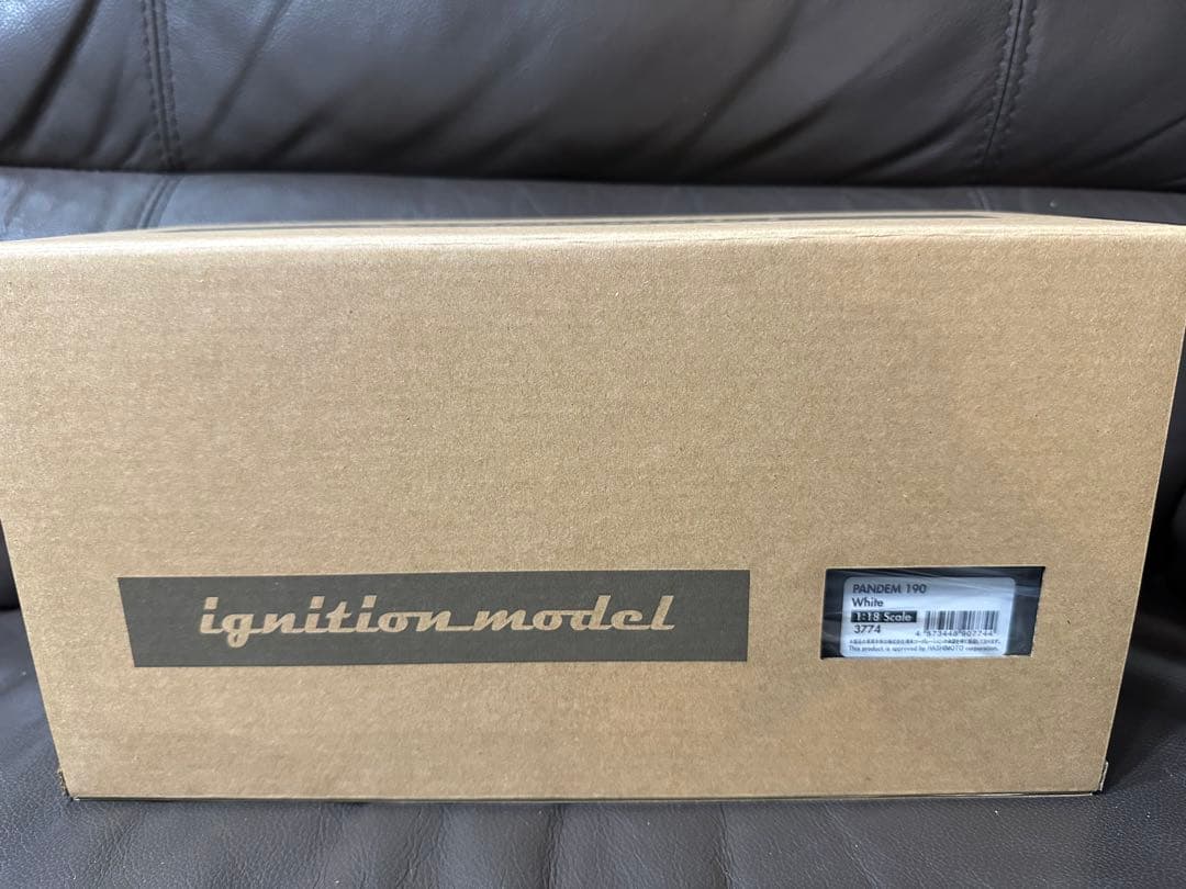 1/18 イグニッションモデル PANDEM メルセデス ベンツ 190 E 白