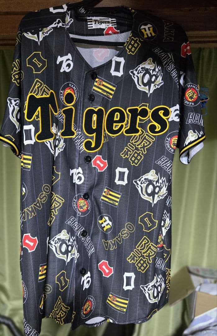 Tigers ユニフォーム 黒と黄色90周年