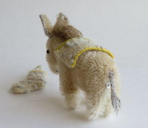 118■ぬいぐるみ作家 五十嵐めぐみ▲ロバぬいぐるみ Kutcha Kacha▼