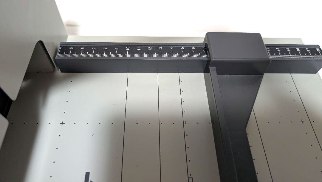 PLUS PK-513L プラス 手動 断裁機 ペー パーカッター カッター