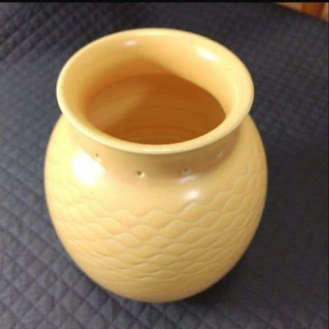 スージークーパー、アールデコ、マスタードカラーの花瓶、超レアー、超美品！