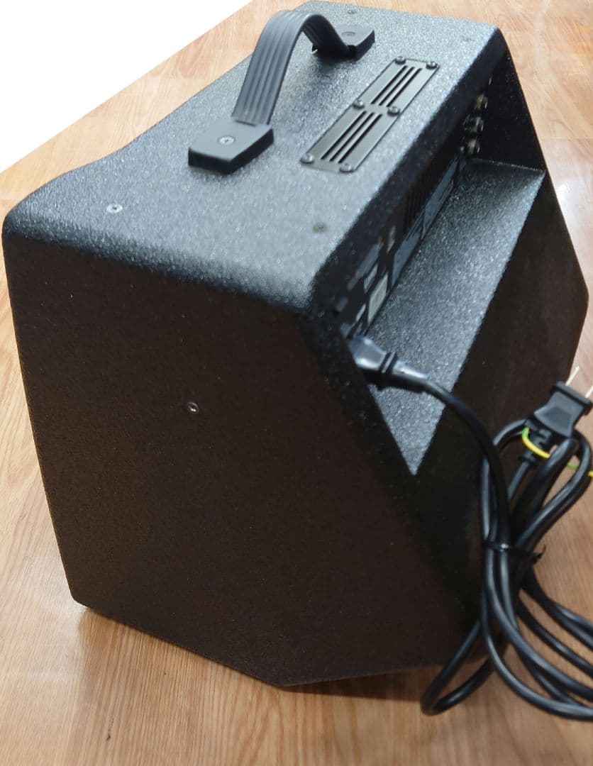 ■■LANEY A1＋　アコースティックギター用アンプ