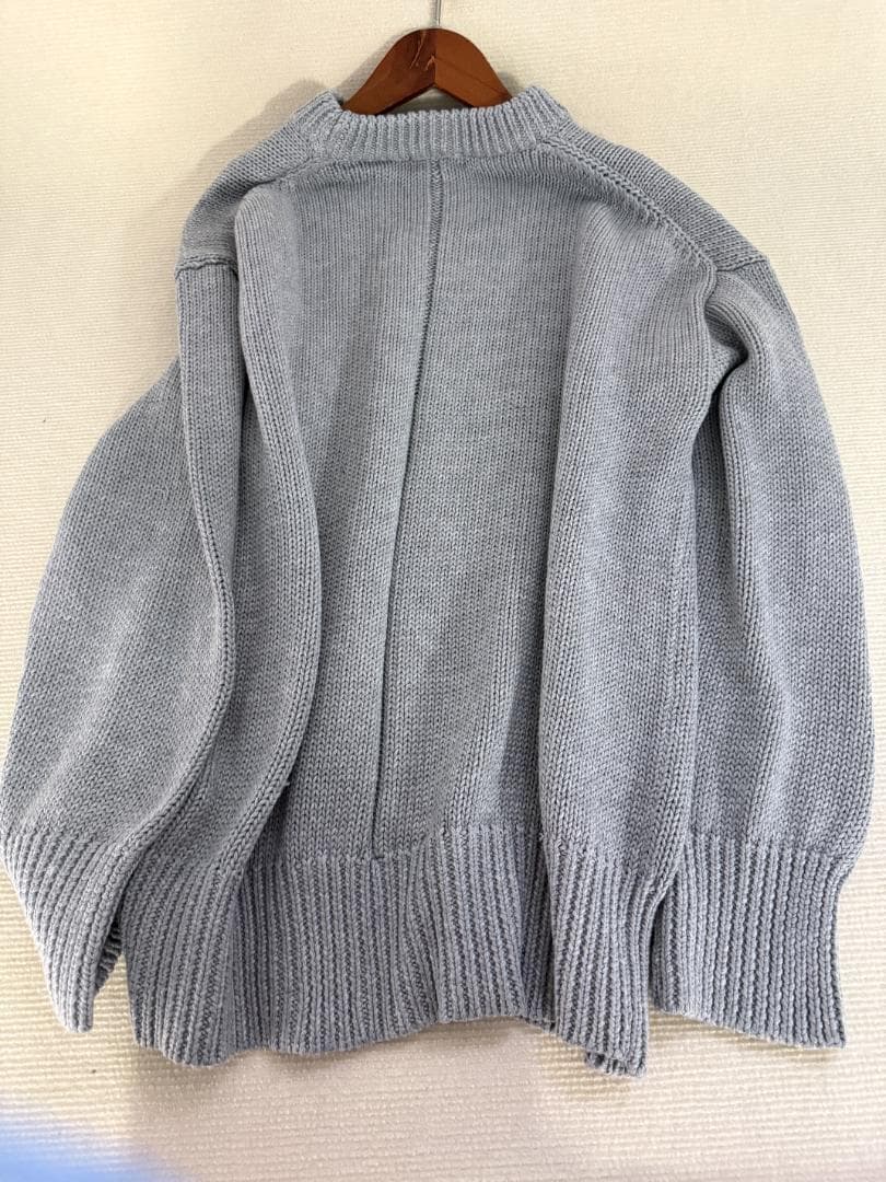 グレー オーバーサイズ クルーネックニット