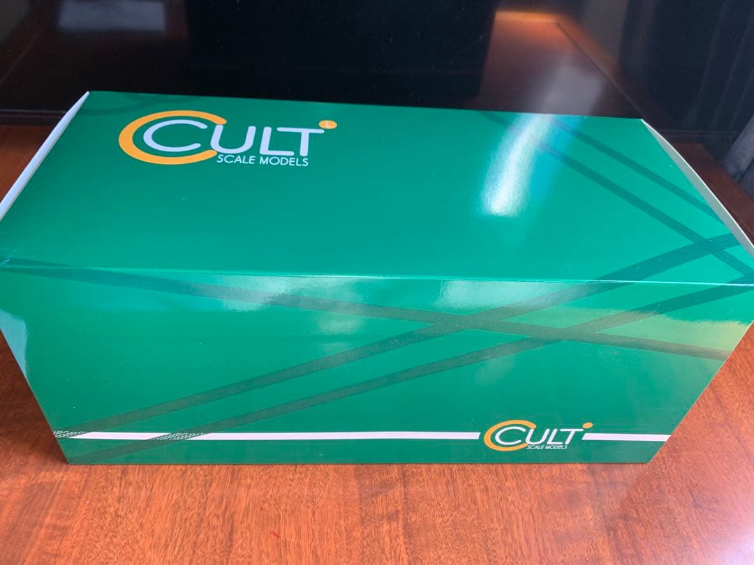 CULT 1/18 ローバー　P6B 3500v8 説明文読んで下さい