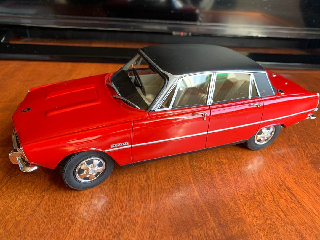 CULT 1/18 ローバー　P6B 3500v8 説明文読んで下さい