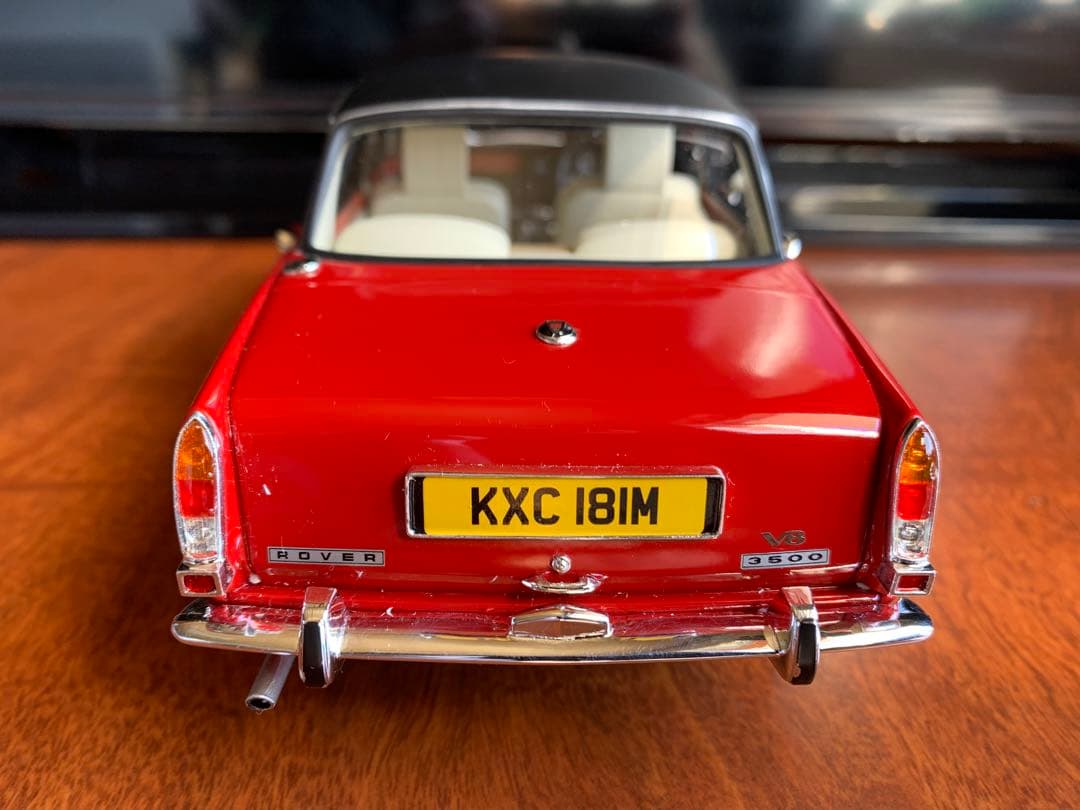 CULT 1/18 ローバー　P6B 3500v8 説明文読んで下さい