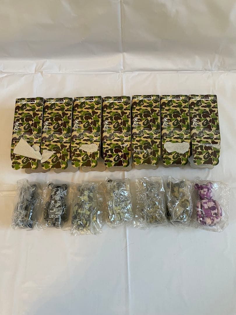 ベアブリック　BAPE PLAY アベイシングエイプ