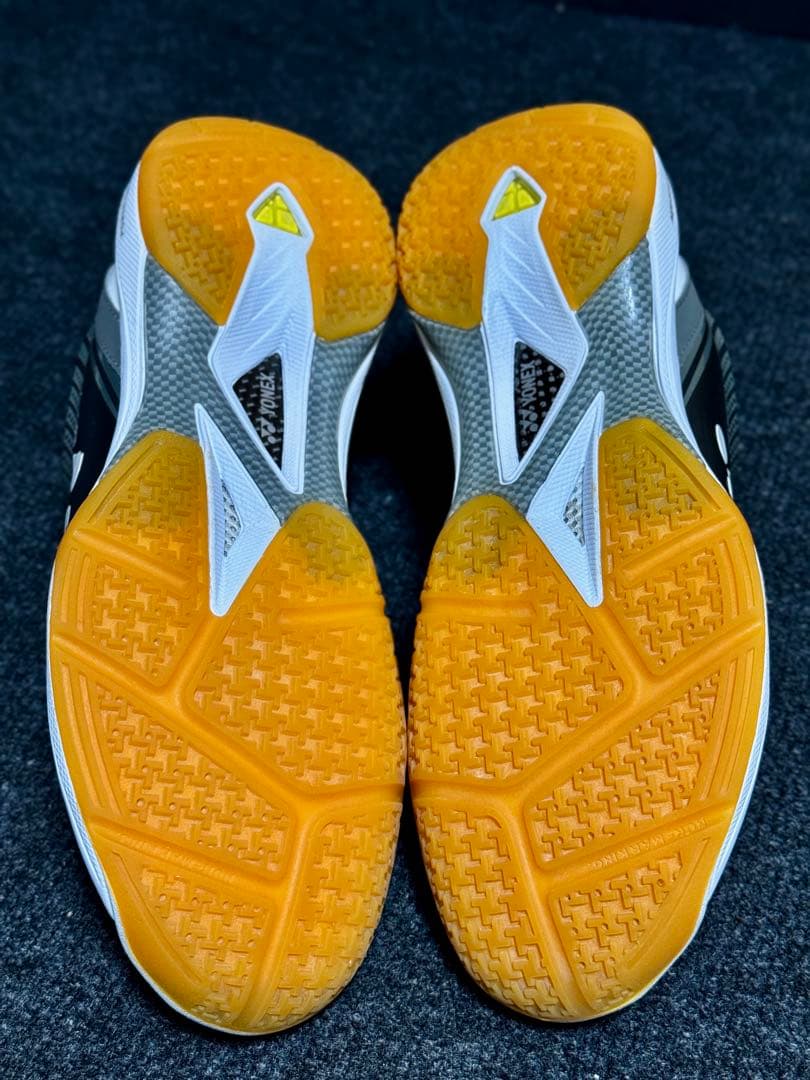 YONEX バドミントンシューズパワークション65Z3 ブラック25.5センチ