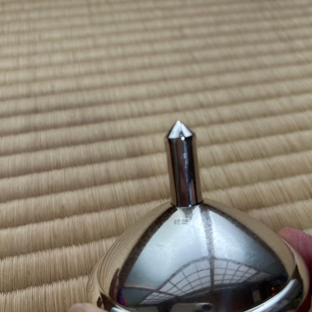 金工家作 純銀製独楽置物　ガラスケース付駒の銀