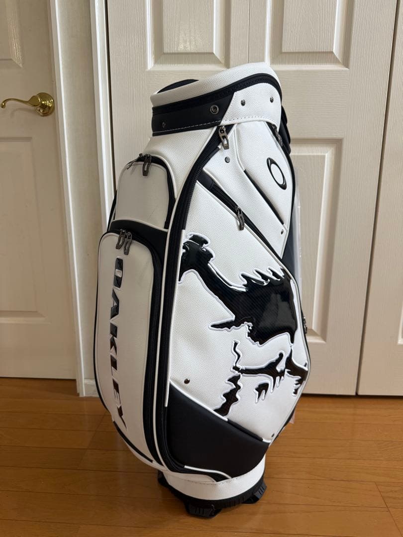 OAKLEY ゴルフバッグ ドラゴンモチーフオークリー9.5型 5分割　新品
