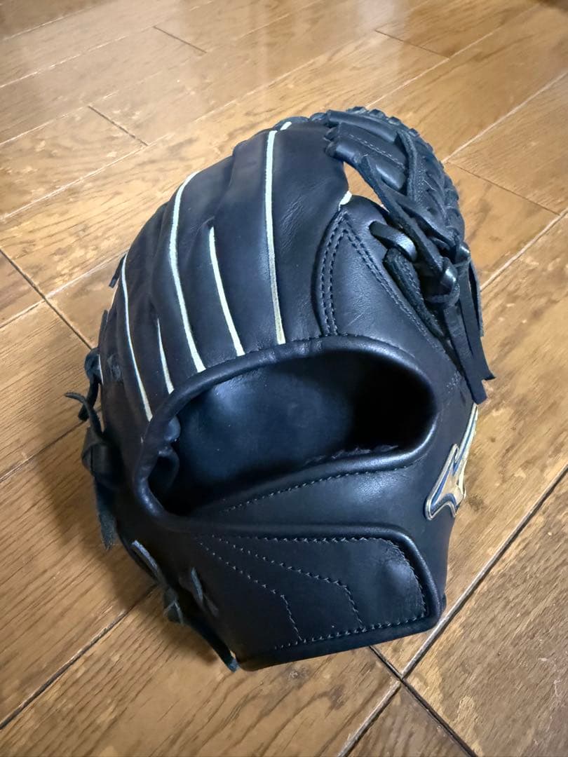 ミズノ 軟式グローブ 黒 オールラウンド用