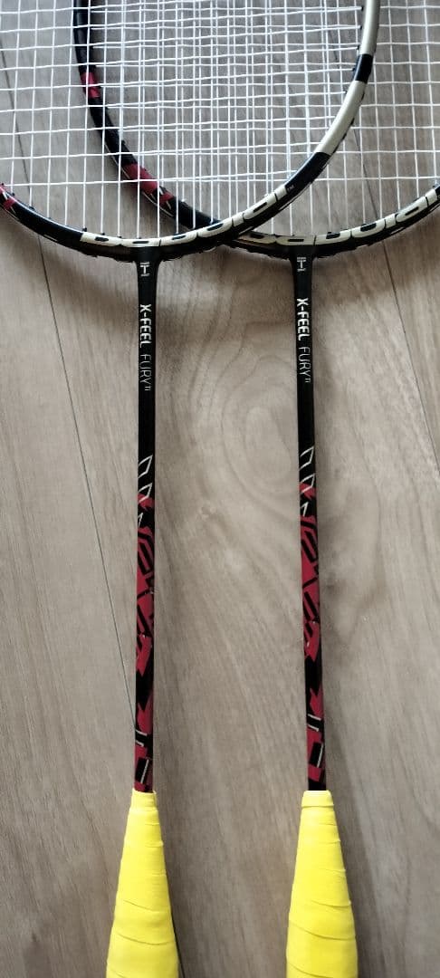 BABOLAT　x feel fury バドミントンラケット 2本セット