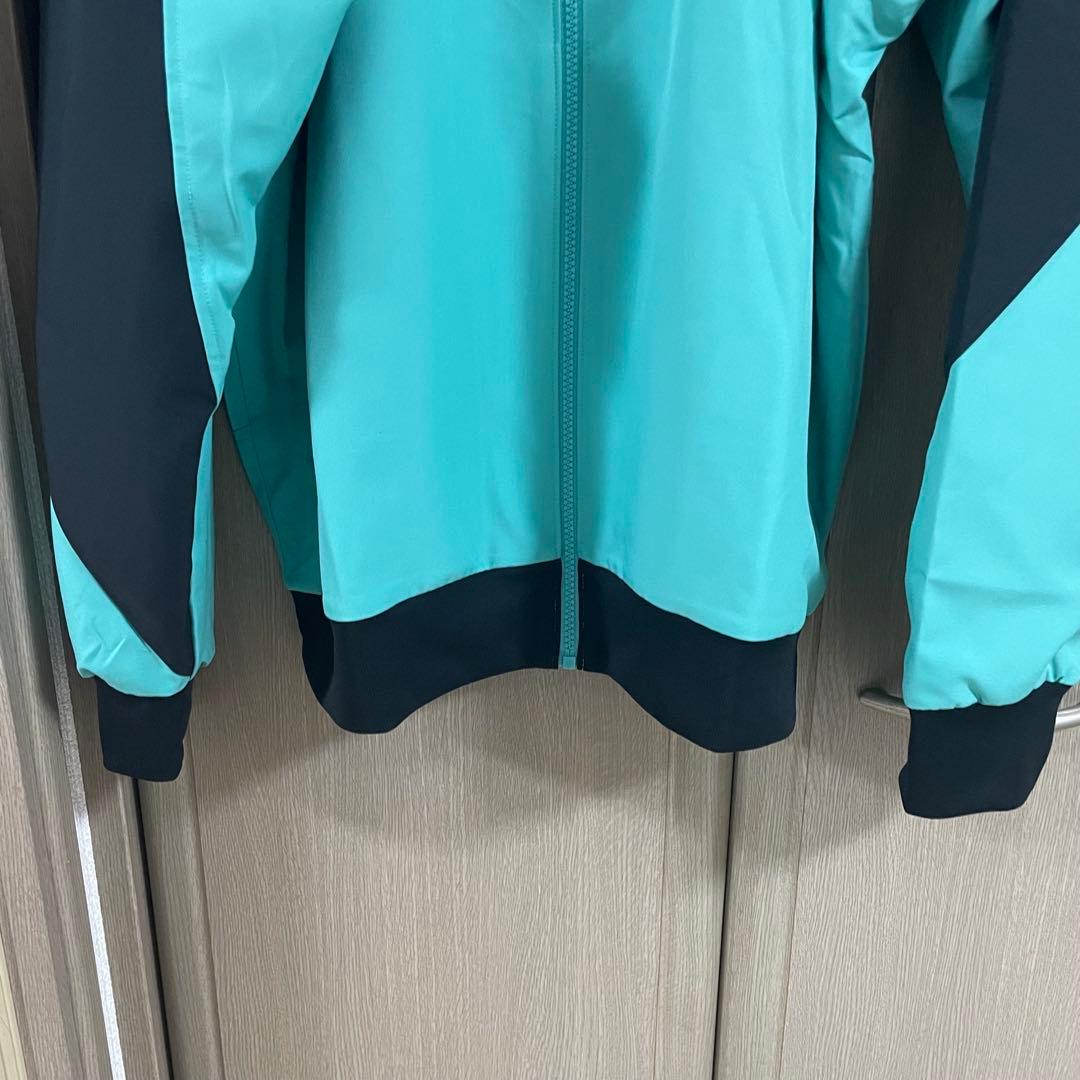 【新品未使用タグ付き✨】リバプール　アンセムジャケット　Lサイズ　グリーン