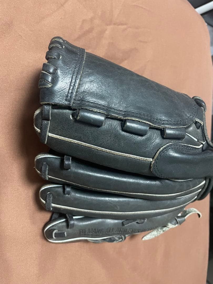 Under Armour ブラック 軟式グローブ
