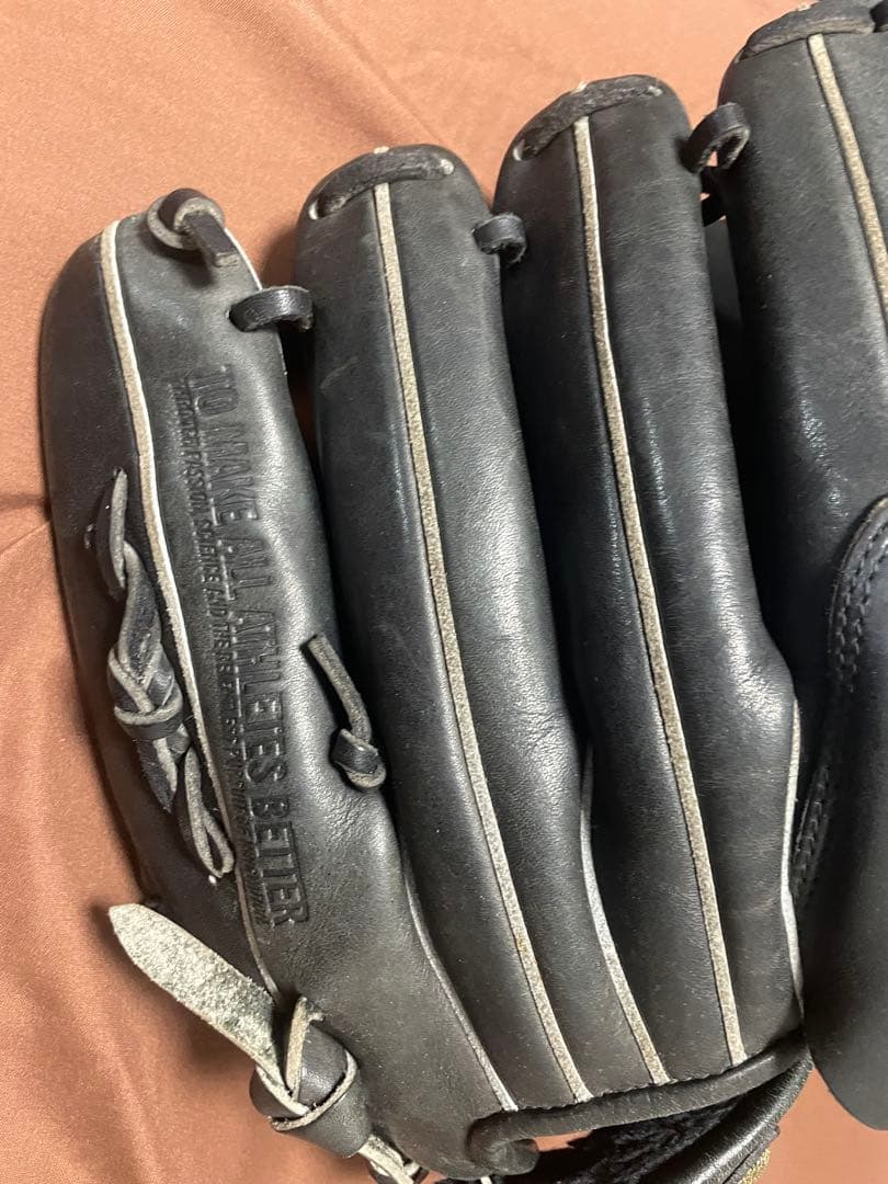 Under Armour ブラック 軟式グローブ
