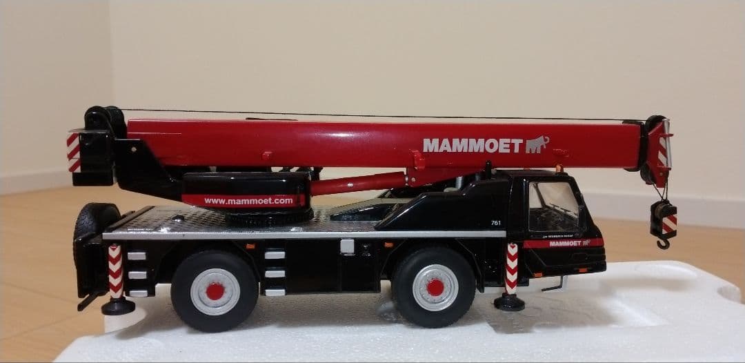 NZG製 DEMAG AC 35　マムートカラー