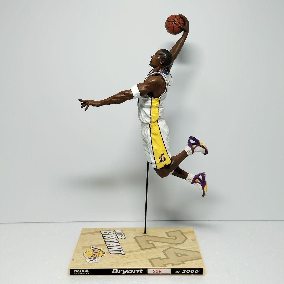 マクファーレントイズ NBA シリーズ17 コービー・ブライアント フィギュア
