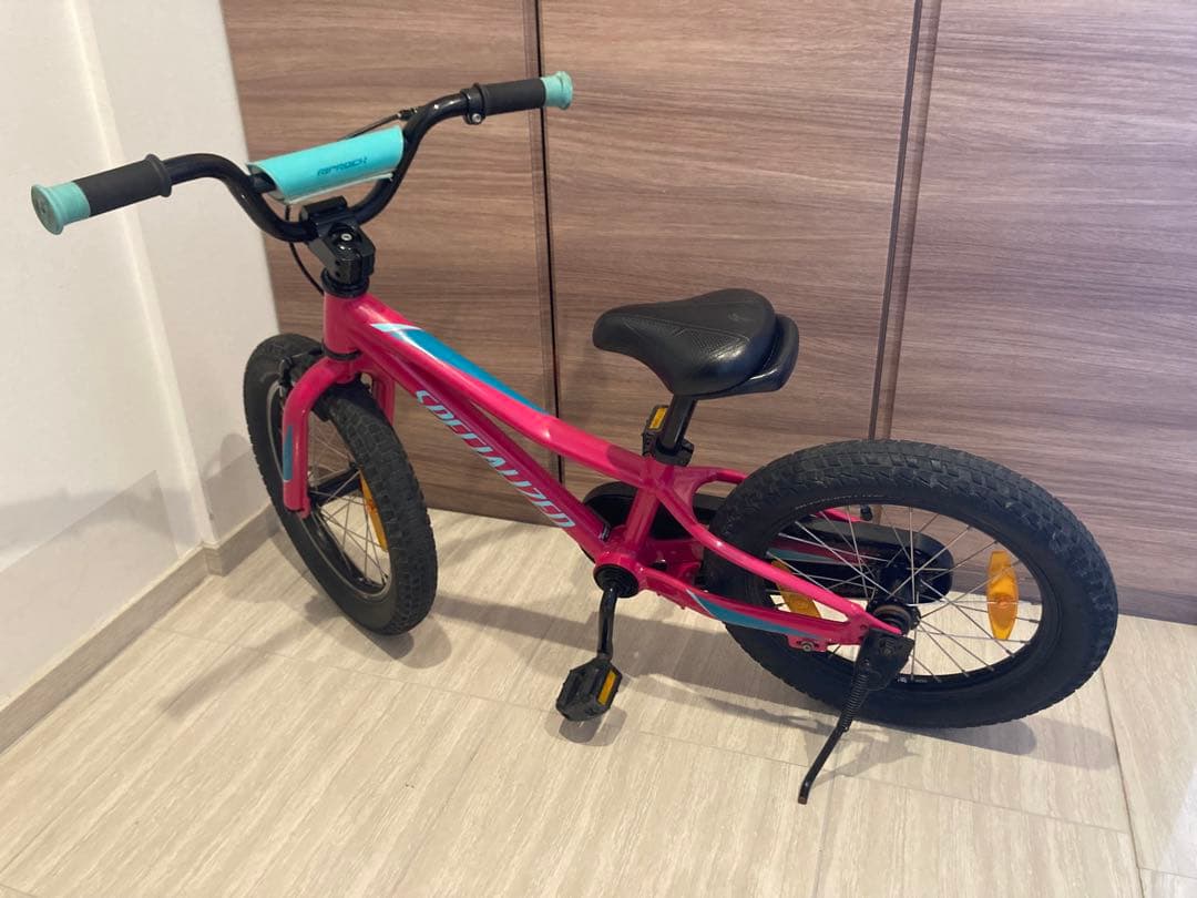 スペシャライズドSPECIALIZED リップロック RIPROCK 16インチ