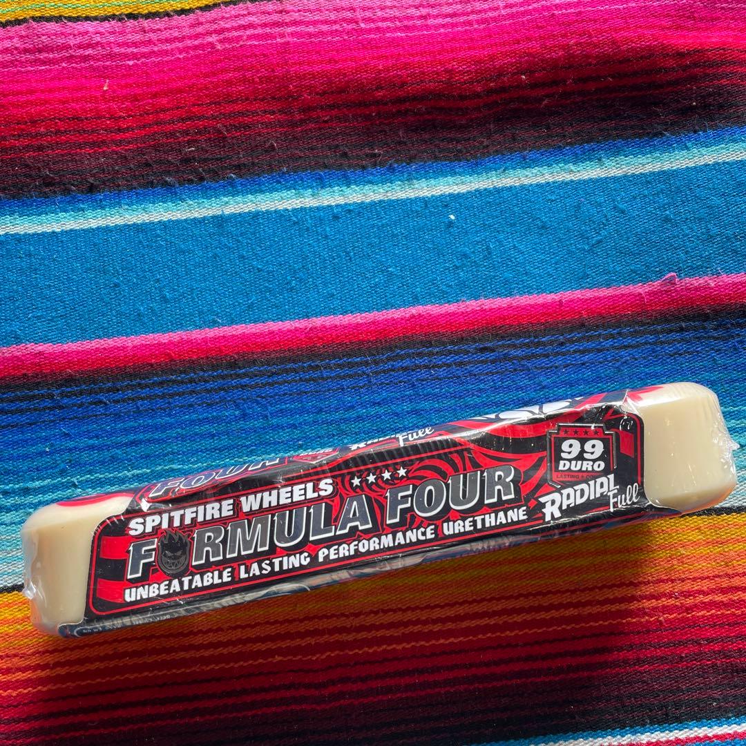 Spitfire フォーマル4ラディアルフル 58mm 99A定価9,130