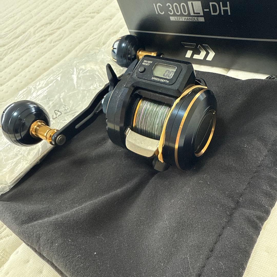 【美品】　ソルティガ　DAIWA SALTIGA IC 300L-DH 左
