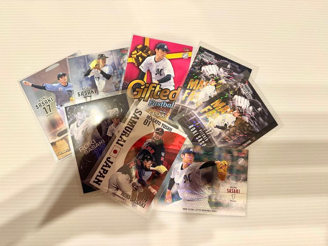 佐々木朗希 初勝利記念直筆サインボール&カード49個限定シリアル1桁