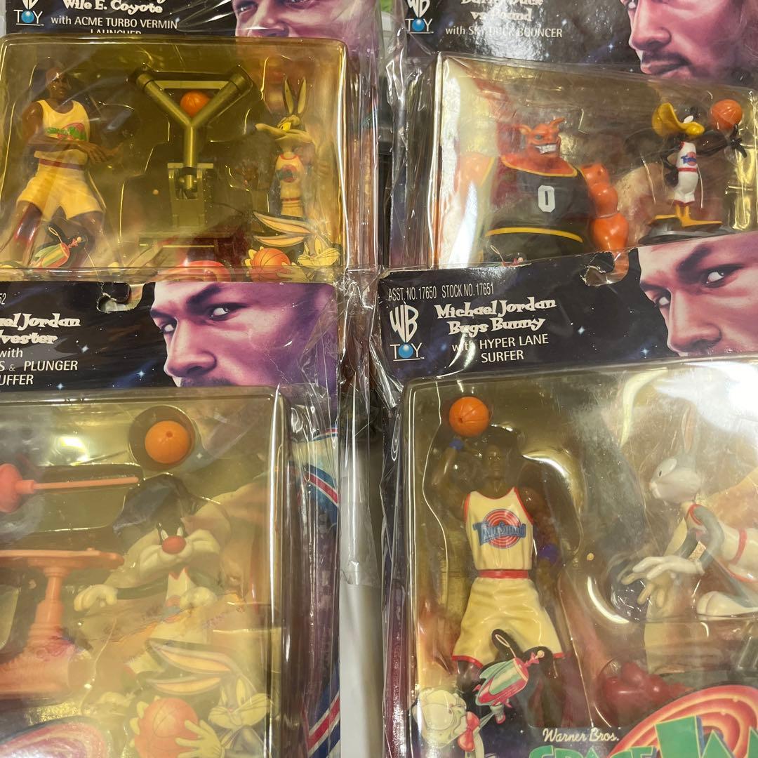 SPACE JAM フィギュア　マイケルジョーダン