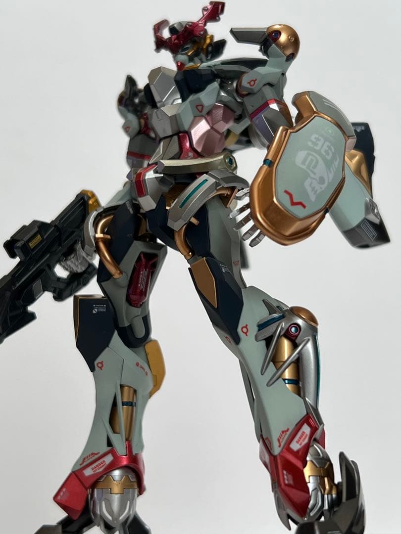 ガンプラ HG 1/144 ジークアクス GQuuuuuuX 塗装完成品