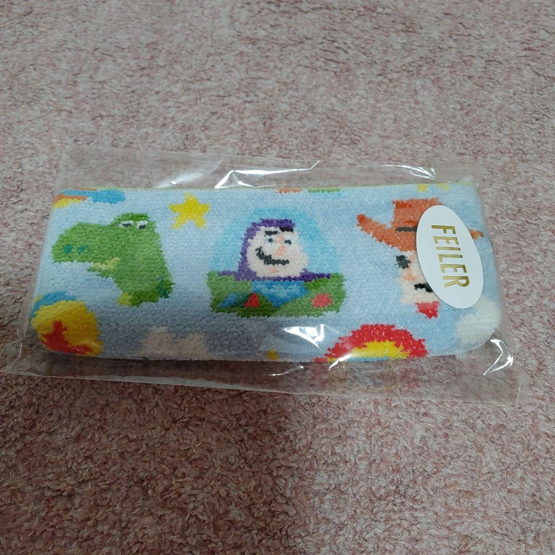 値下げしました。FEILER トイ・ストーリーハンカチ2枚&ペンケースセット
