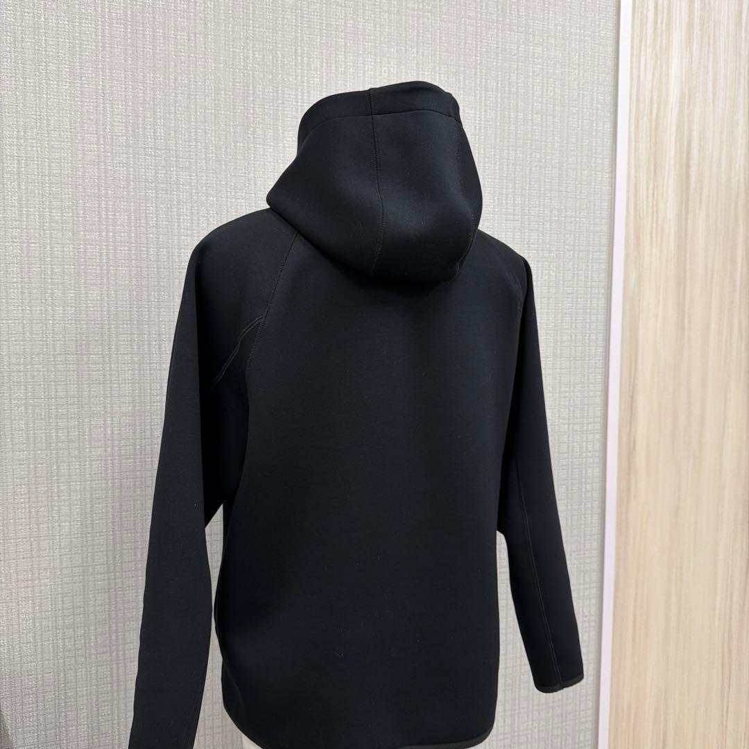 ラ*ル様 BRIEFING ブラック フード付きセーター