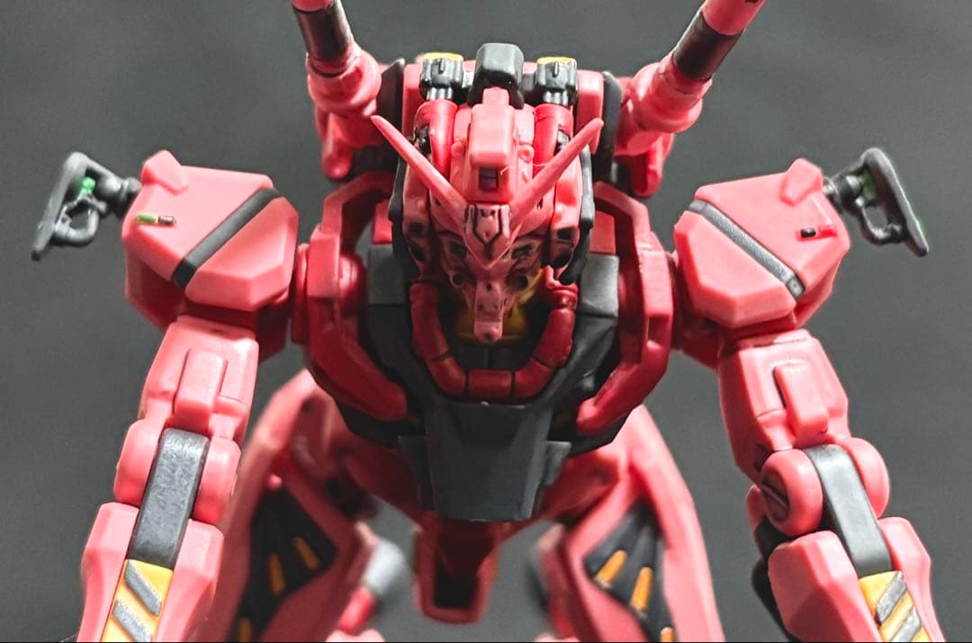 HG赤いガンダム完成品（ビット6個付き・部分塗装・つや消しトップコート仕上げ）
