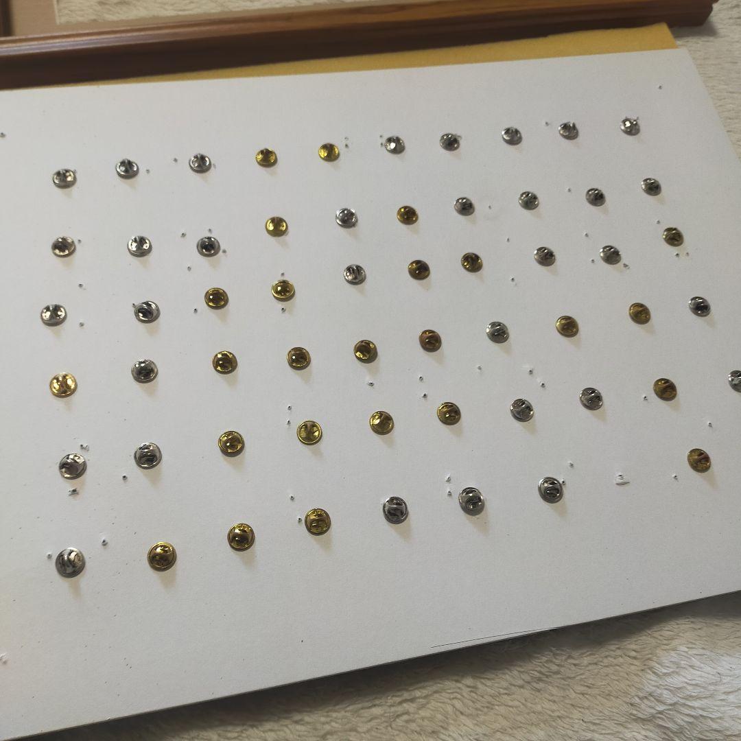 MLB ピンバッジ 60個 額縁入り